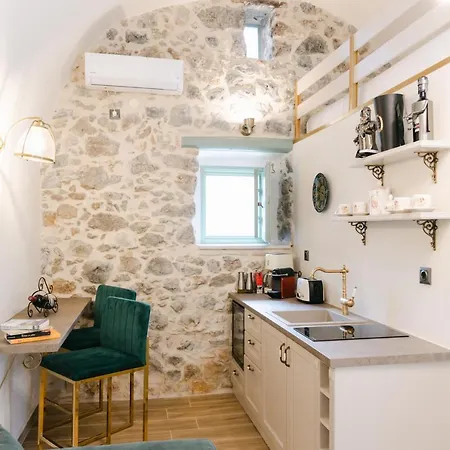 La Tore Di Montenegro * Gythio