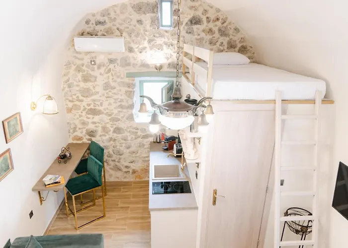 Villa La Tore Di Montenegro Gythio