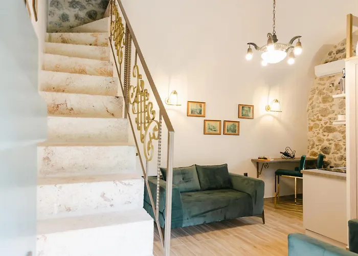 La Tore Di Montenegro Гитион